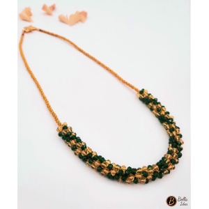 Collana a intreccio Kumihimo in perline di vetro sfaccettato gialle e verdi e chiusura color oro