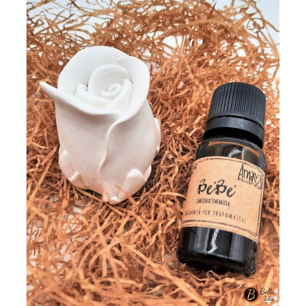 Bocciolo di rosa in gesso bianco d'appoggio con essenza profumata