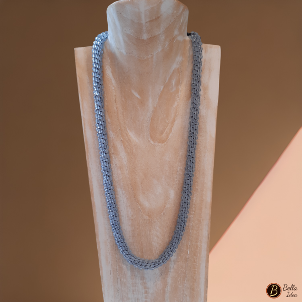 Collana Kumihimo di perline vetro lume tutta celeste con chiusura acciaio.