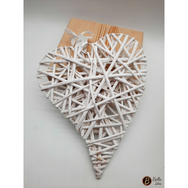 Cuore decorativo in viticcio bianco modello  pieno a forma di virgola