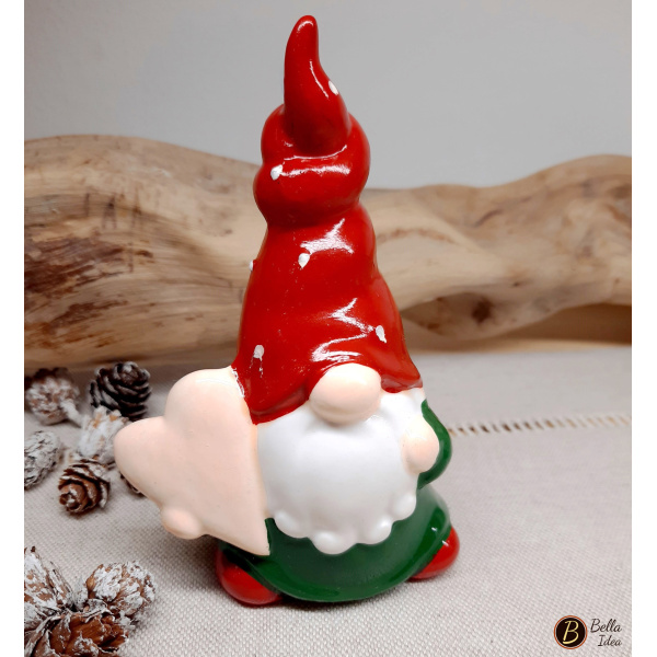Gnomo in gesso con cuore rosso e verde (versione B)
