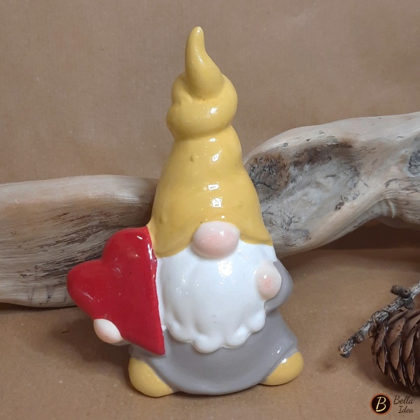 Gnomo in gesso con cuore giallo e tortora (versione G)