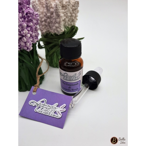 Flacone con dosatore di olio essenziale di lavanda ibrida biologico