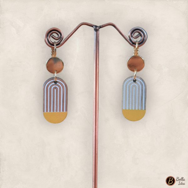 Orecchini con ciondolo in legno modello Retro