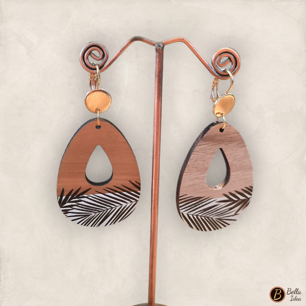 Orecchini con ciondolo in legno modello Tropical