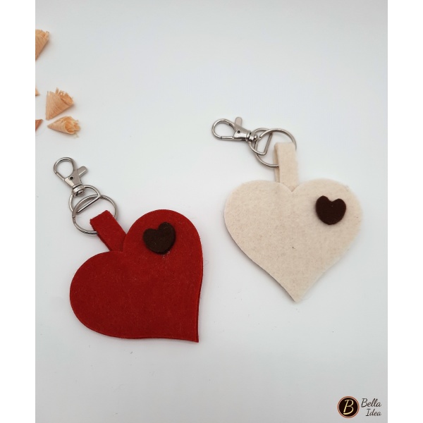 Portachiavi in feltro sagoma cuore diversi colori